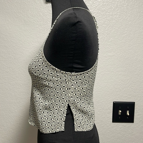 Urban Outfitters Brand Silence+noise Printed Women’s Halter Top Small - Picture 3 of 4